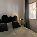 Casa Nena, Nid Douillet , Quartier Bsb, Republique *