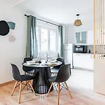 Апартаменты Casa Nena, Nid Douillet , Quartier Bsb, Republique *