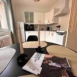 Casa Nena, Nid Douillet , Quartier Bsb, Republique * Dijon