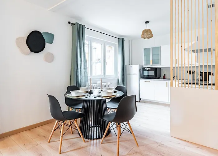 Appartement Casa Nena, Nid Douillet , Quartier Bsb, Republique *