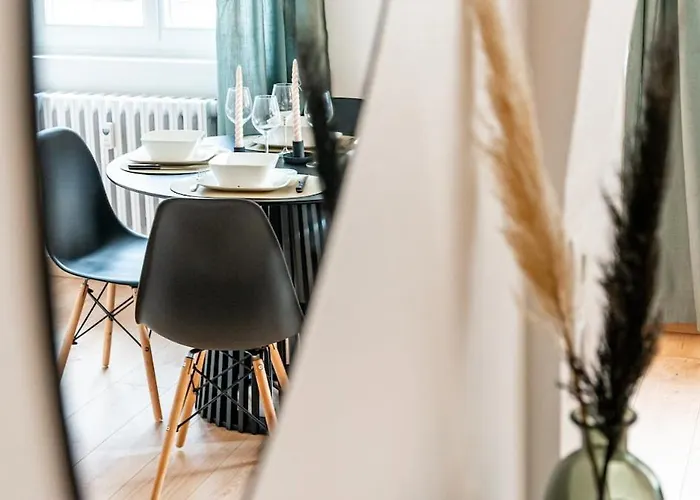 Casa Nena, Nid Douillet , Quartier Bsb, Republique Apartment *