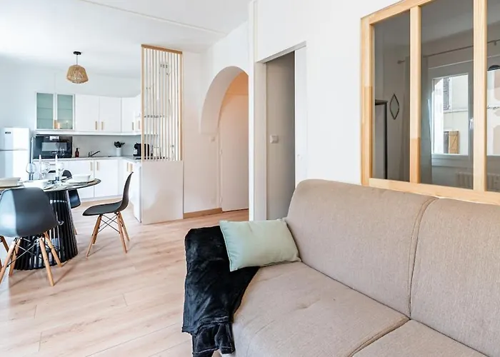 Apartment Casa Nena, Nid Douillet , Quartier Bsb, Republique